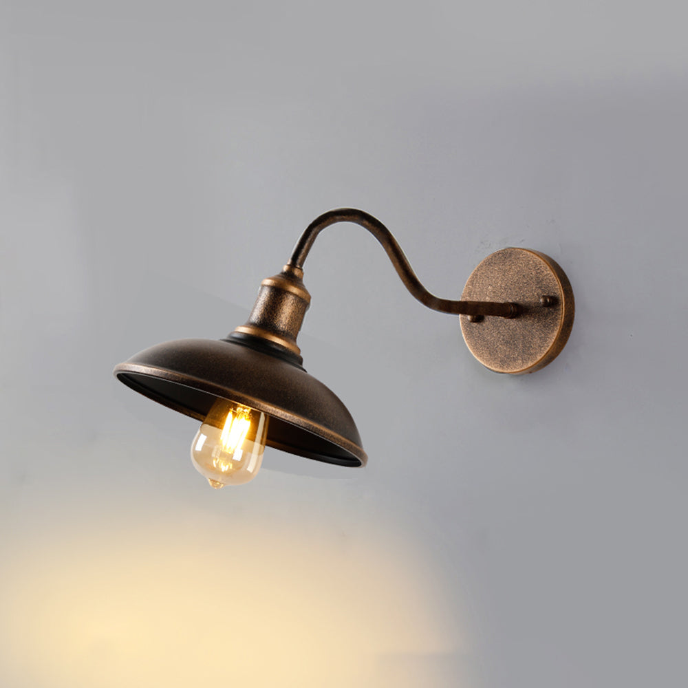 Industrial Gooseneck Outdoor Barn Light – Curved Arm Lantern