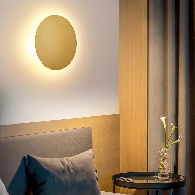 Minimalist Round Halo LED Wall Sconce – Black, White or Gold