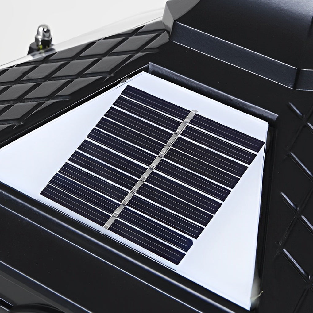 Classic Lantern Outdoor Post Light – Solar or Wired