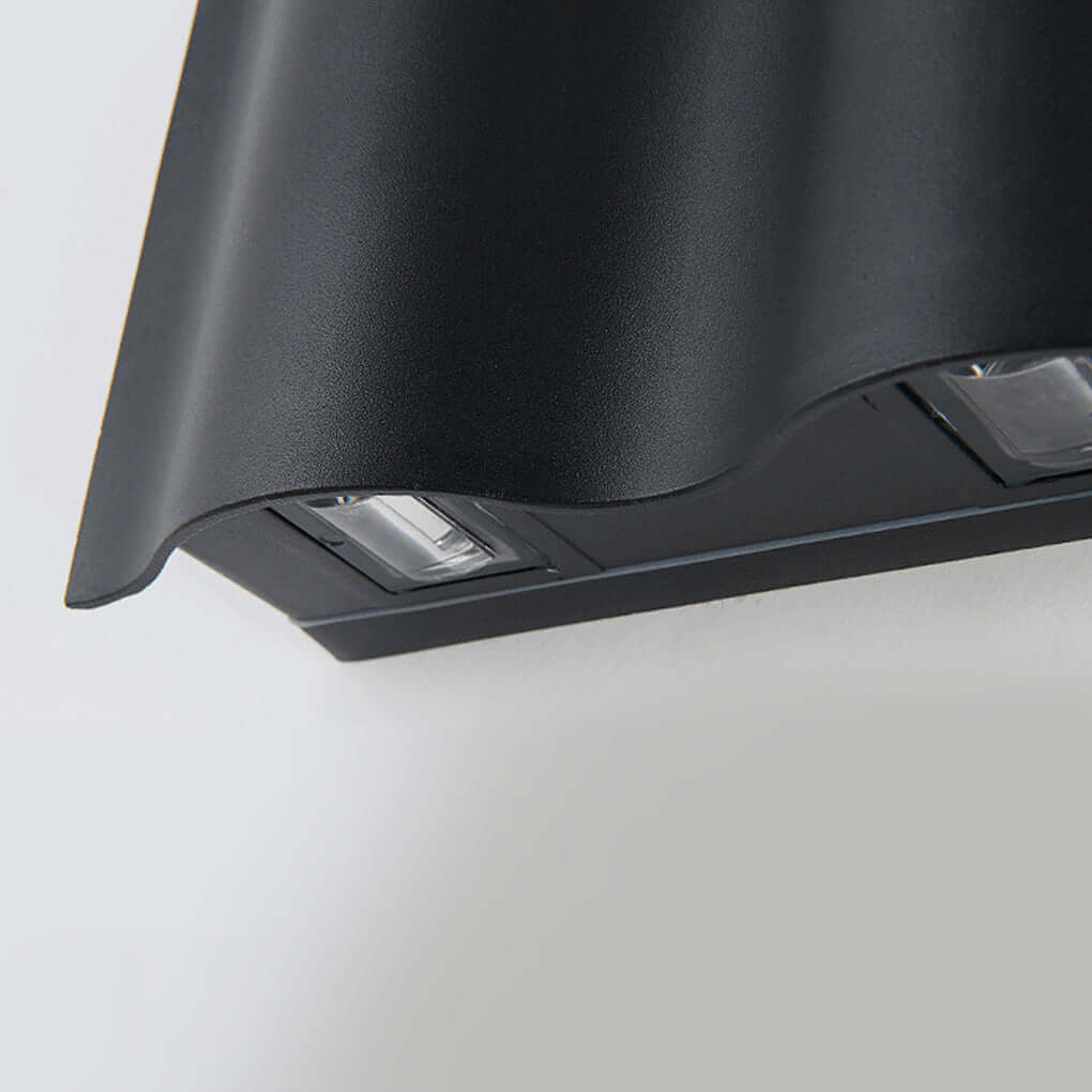 Modern Wave LED Outdoor Wall Light – Black
