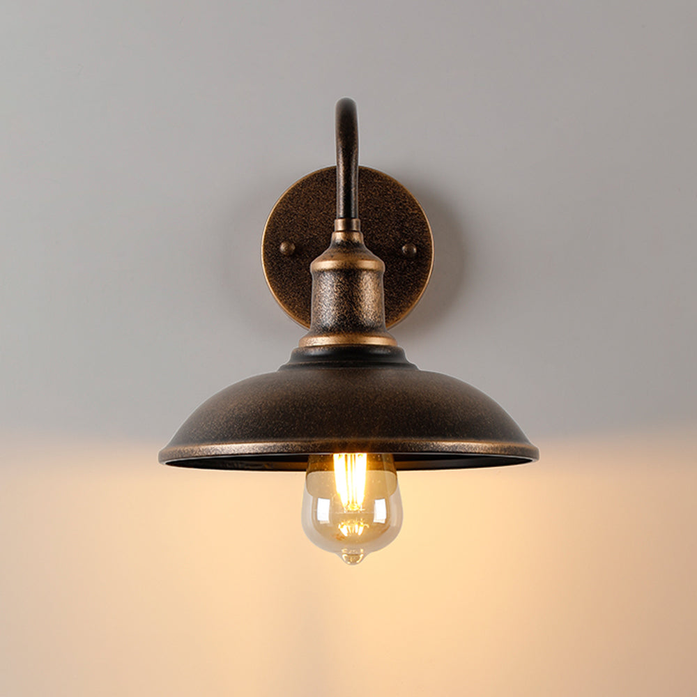 Industrial Gooseneck Outdoor Barn Light – Curved Arm Lantern