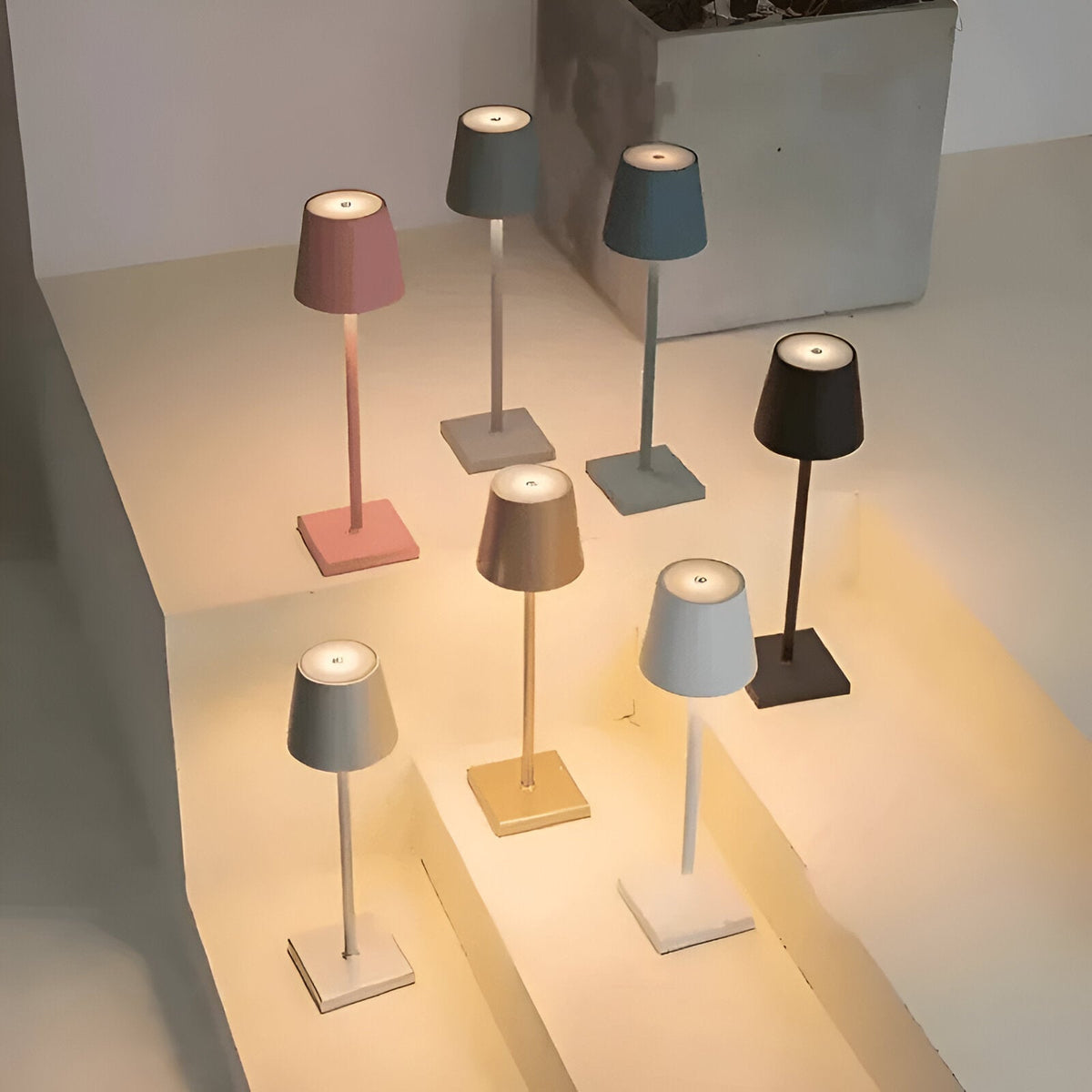 Cordless Waterproof LED Table Lamp – Rechargeable, 7 Colors