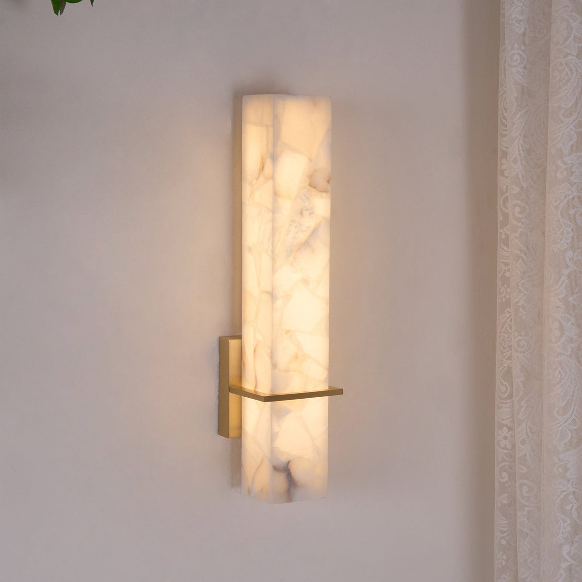 Alabaster & Brass LED Wall Sconce – 18.9"