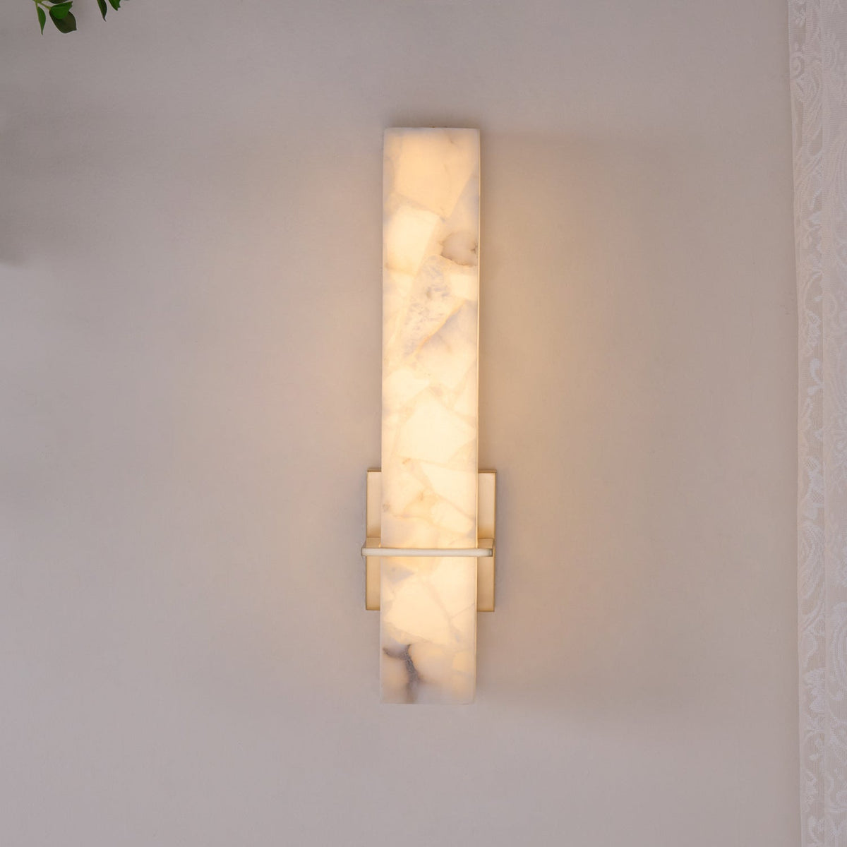 Alabaster & Brass LED Wall Sconce – 18.9"