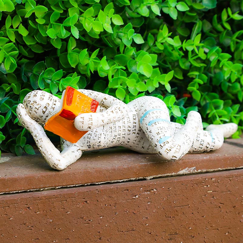 Book Lover Reading Woman Sculpture – Modern Resin Shelf Decor