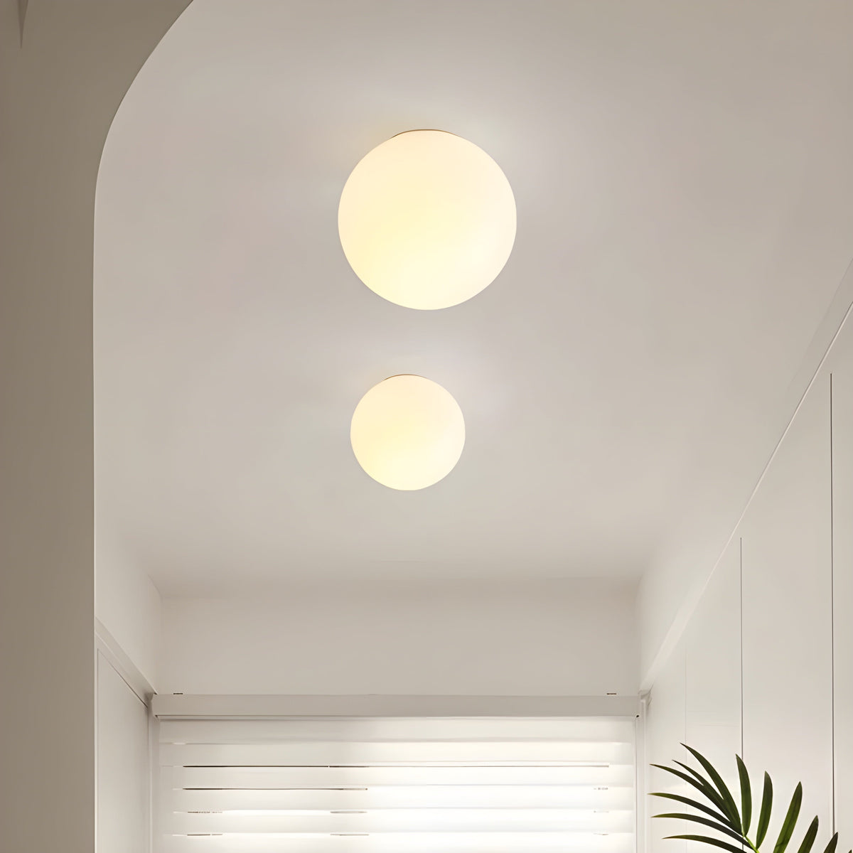 Frosted Glass Globe Wall Lamp – Warm or White Light