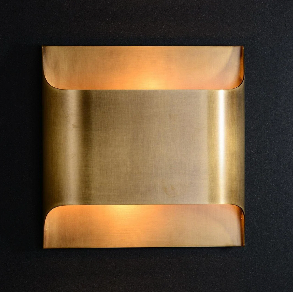Up-Down LED Wall Lamp – Aluminum Cube, Black or Gold