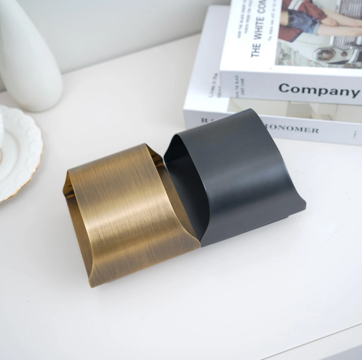 Up-Down LED Wall Lamp – Aluminum Cube, Black or Gold