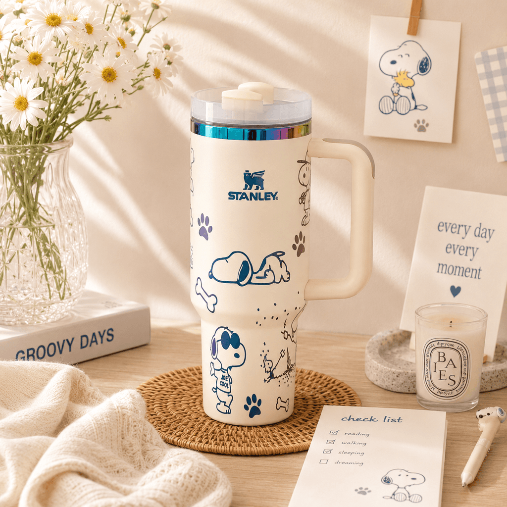 Stanley Snoopy Line Art Insulated Tumbler - view 4 | BROKLEN