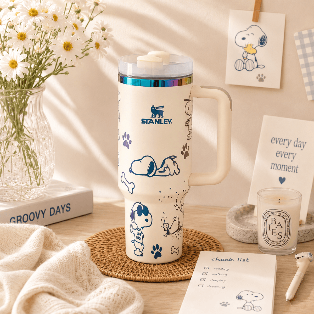 Stanley Snoopy Line Art Insulated Tumbler - view 4 | BROKLEN
