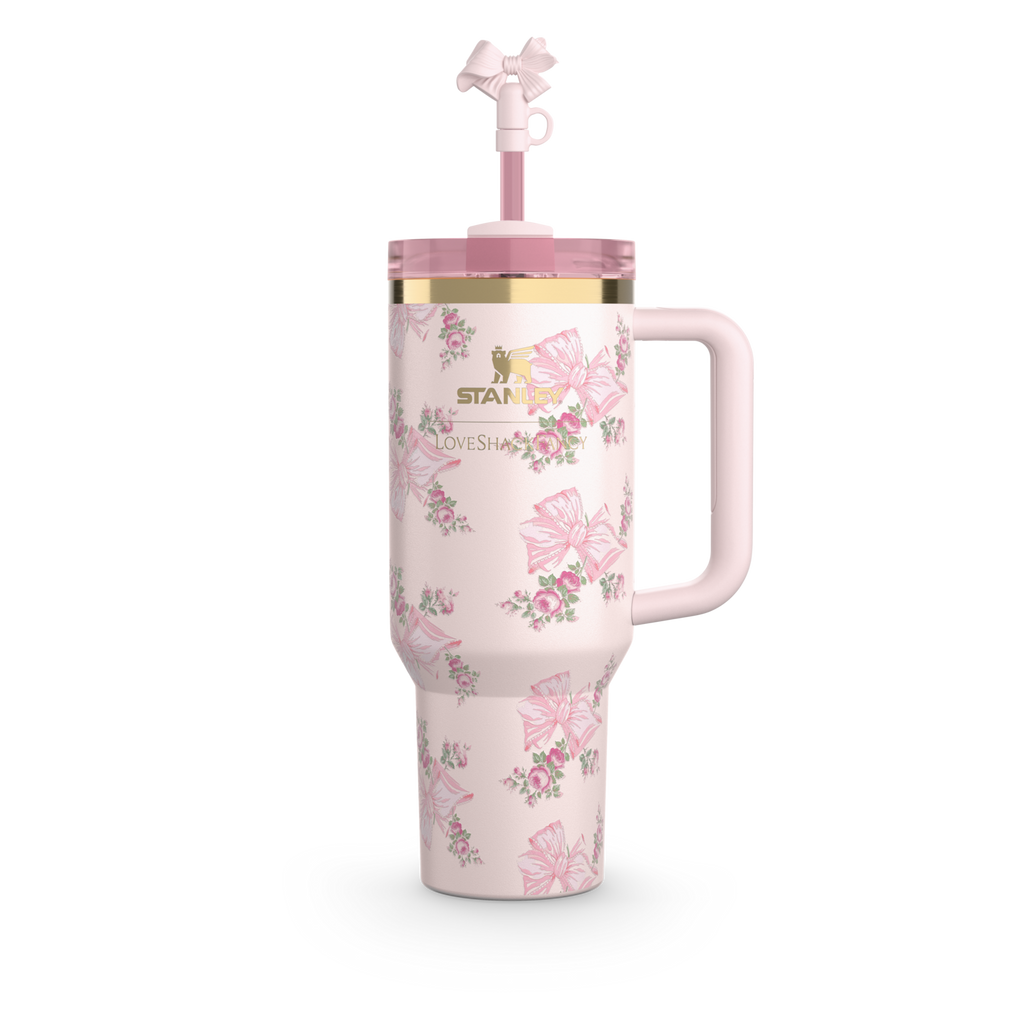 Stanley x LoveShackFancy Holiday Quencher Tumbler 40oz (Second Colourway) - view 2 | BROKLEN